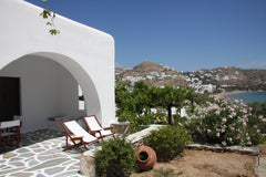 The deluxe two bedroom apartment has been renovated recently, it is very spaciou  Traditional Cycladic 2 Bedroom Apartment (deluxe) Cycladic home vacation rental 43447771
