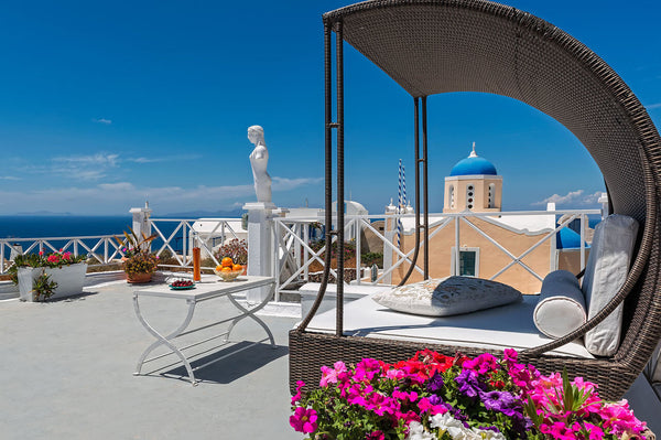 This charming traditional cave house is in the heart of Oia & offers a nice view Greece SantoriniParadise: SUNSET CAVE rooftop sunset view Private room in cave vacation rental 29489358