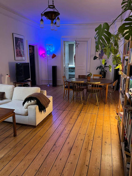 Room inside collective located on the same street as the central station and mai Copenhagen, Denmark Very central private room in Vesterbro Private room in rental unit vacation rental 639186555262352419