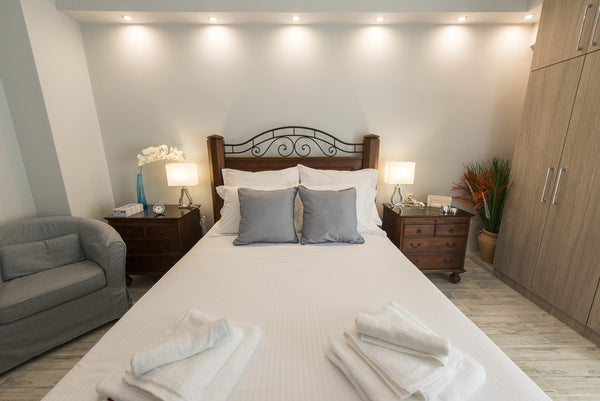 A pristine, modern and elegant 3rd floor (4th U.S.),  50m2 apartment, fully air- Athens, Attica, Greece ABC Apartment Entire rental unit vacation rental 16983505