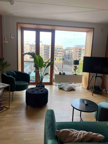 Lejligheden er beliggende på Sluseholmen lige ud til Københavns kanal hvor folk  Copenhagen, Denmark Stor og lys lejlighed i København lige ved vandet Entire rental unit vacation rental 50969851