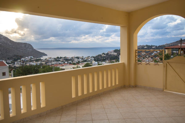 A comfortable low-ceilinged fully equipped studio (48 sm) at the area of Ag. Pan Greece Bright Cozy House Entire rental unit vacation rental 17650190