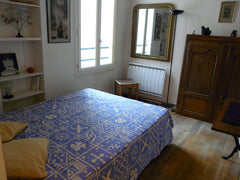 MONTMARTRE, Abbesses  dans une rue très calme, loue Chambre de 12 m2 dans duplex Paris, France CHAMBRE dans DUPLEX MONTMARTRE Private room in loft vacation rental 6742933