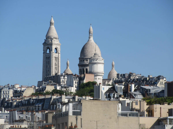 Very quiet street, room at the back of the building with terrace. Bed is 190cm X Paris, France Paris-Montmartre  Private room- 1 large bed   WIFI Private room in rental unit vacation rental 28629678