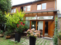 Crossing the gate of the building you arrive in a one of secret gardens of Paris Paris, France Quiet Oasis in the Center of Paris Private room in home vacation rental 1308953