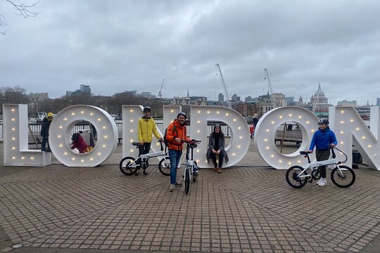 London E Bike tour  Private Tours and Travel Guide Europe London CITY London Destination Tour