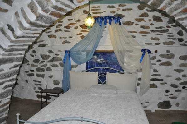Luxurious, scenic, stone apartment in old manor house, recently renovated, with  Greece Apartment Entire rental unit vacation rental 7411972