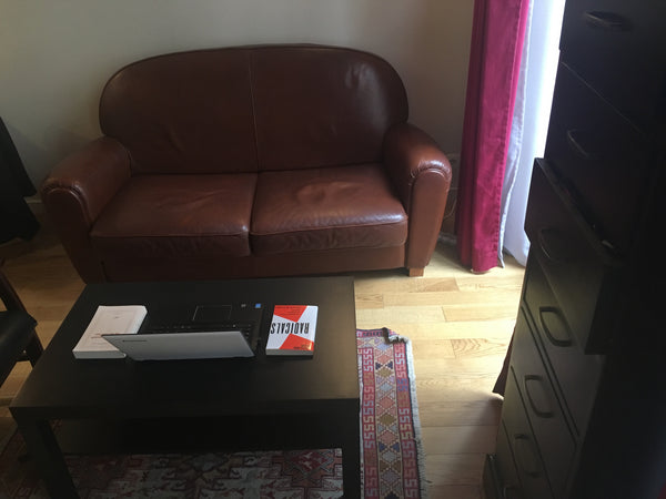 L'appartement est au premier étage. Il est composé d'un salon/cuisine avec tout  Lagny-sur-Marne, France Petit cocon dans le Marais pour 2 à 4 personnes Entire rental unit vacation rental 19723249