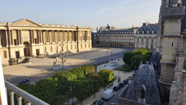 Louvre, 1st arrondissement - Unique location in the heart of Paris - Facing the  Paris, France Louvre - 3-bedroom flat in the heart of Paris Entire rental unit vacation rental 868617