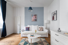 Our fantastic 1BR home has a unique location between the city centre and Schönbr Vienna, Austria Stay in this fantastic 1BR home Entire serviced apartment vacation rental 44258444