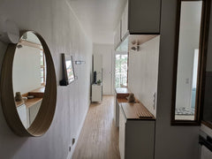 Appartement calme et rénové de 32 m² dans une résidence sécurisée. <br />Talence Léoville, France Appartement moderne de 32 m² tout près de Bordeaux Entire condo vacation rental 35432947