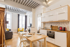 This fully renovated and equipped apartment can accommodate up to 4 people (one  Lyon, France Dify Lovely - Centre-ville Entire rental unit vacation rental 25931777
