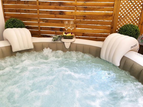 This deluxe 35m² apartment is full equipmented, it has a jacuzzi in the yard (ex GR Lux apartment 11 with yard in the heart of Athens Entire rental unit vacation rental 27025696