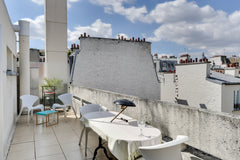 Mobility lease, or signed contract. This 46 square meters , 1 Bedroom, apartment Paris, France 1 bedroom apartment with terraces, views of Paris Entire rental unit vacation rental 20206101