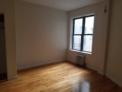 Private bedroom with plenty of open space. Large closet space included. Apartmen Kent, OH Rental unit in New York · 1 bedroom · 1 bed · 1 shared bath Private room in rental unit vacation rental 22611675