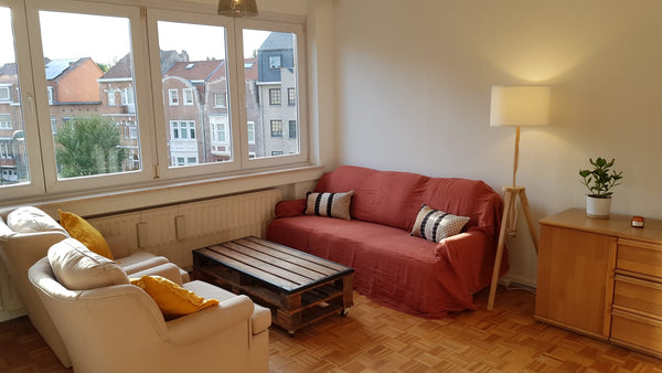 Quartier très agréable et très vert tout en étant plutôt proche du centre et fac Watermael-Boitsfort, Belgium Bel appartement lumineux 2 chambres Entire rental unit vacation rental 45185184