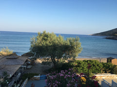 The house "Ourania" is located at the edge of the cosmopolitan beach of Platys G Platis Gialos, Greece Oikia Ourania Guest House, Platis Gialos Sifnos Entire villa vacation rental 14121774