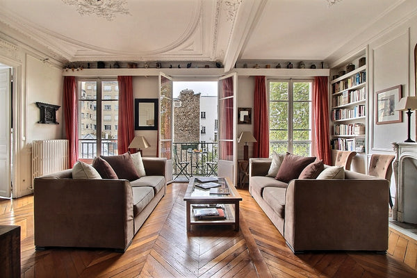 Beautiful and spacious apartment located rue de Rennes at walking distance from  Paris, France Family type 3 bedrooms Saint-Germain-des-Prés Entire rental unit vacation rental 5276453