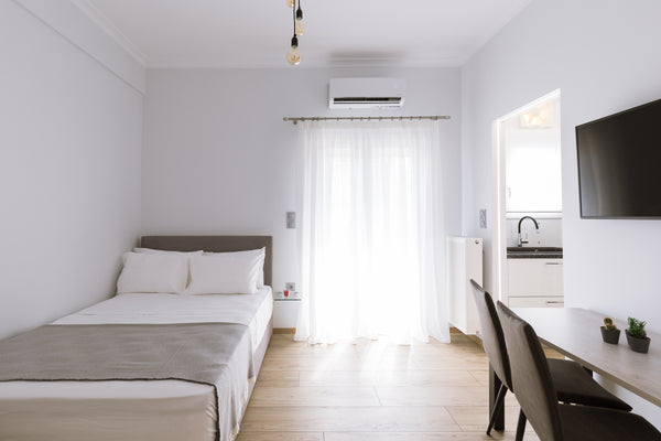 Stylish, minimal and bright, newly renovated, 3rd floor apartment (30sqm) with o GR Minimal apartment in the shadow of the Acropolis Entire rental unit vacation rental 39497594
