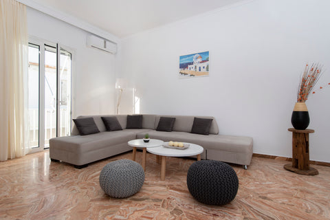 Amazing apartment in the center of Parikia with spacious two bedrooms, two bathr Athens, Greece Downtown Apartment Amazing & Comfortable Entire rental unit vacation rental 41727781