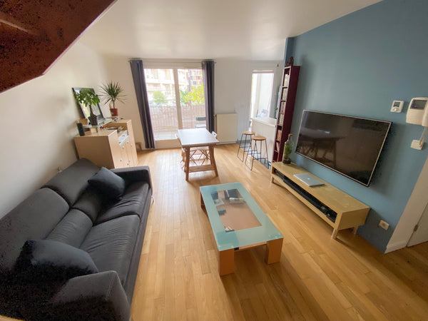 Chambre privée dans appartement refait à neuf cette année, à proximité immédiate  Lyon : Chambre privée proche tram et gares Private room in rental unit vacation rental 748421422599782296