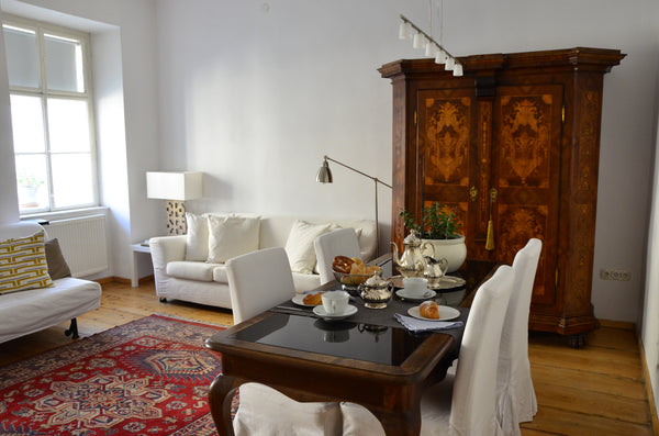 Enjoy Vienna staying in a charming Apartment centrally located in the famous sev Vienna, Austria Charming Central Apartment Entire rental unit vacation rental 26411687