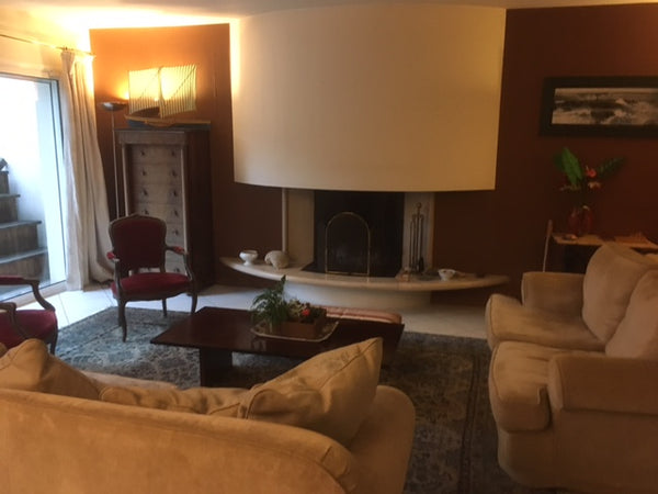 Grande maison contemporaine lumineuse  située au centre d'un quartier commerçant  Chambre sdb pt déjeuner grde maison contemporaine Private room in home vacation rental 11270542