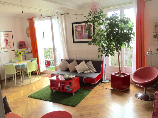 Montmartre, 2 -room apartment of 60 m2 on the 5 th with a lift in beautiful clea Paris, France Montmartre 2 large rooms in the sun Entire rental unit vacation rental 7187934