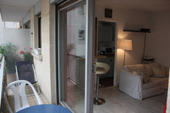 One room appartment of 30m2 located in the 15th neighboorhood of Paris. In the m Paris, France 30m2 One room appartment @ Commerce Entire rental unit vacation rental 11252965