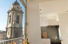 Bright & light studio with sunny balcony in the very center. Open view on Ste-Ca Brussels, Belgium Catherine's sunny Bamboo Studio, near Grand Place Entire rental unit vacation rental 4801470