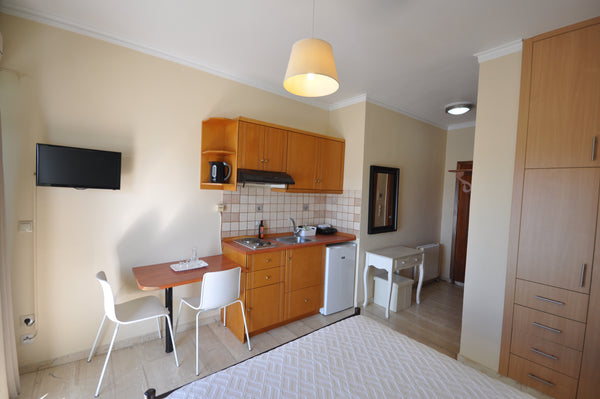 Spacious studio on the 3rd floor offering nice town view.<br /><br /><b>The spac Chania, Greece Double Studio #35 in Chania town Entire rental unit vacation rental 2610540