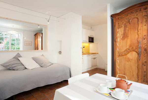 Je loue dans ma résidence principale un studio de 30 m2, de plain-pied sur un ja Paris, France Un jardin à la Butte aux Cailles Private room in rental unit vacation rental 2497598