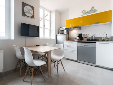 A great loft very well equipped, where you feel great up to 4 people.<br /><br / France MEMORABLEPLACE- Loft Scandinave Zen&Cosy-PartDieu Entire rental unit vacation rental 24170258