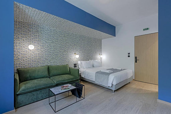 This type of room, concerns an apartment with a window on the main façade of the GR Queen Studio by Acro Urban Suites Room in aparthotel vacation rental 49766458
