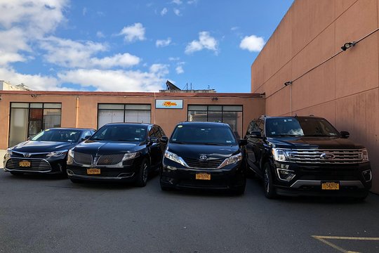 Private Arrival Transfer from Detroit Airport DTW  Private Tours and Travel Guide America Detroit CITY Detroit Destination Tour