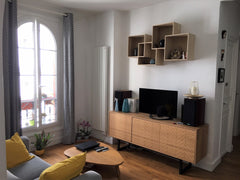 Cosy private bedroom in a charming 4-room apartment in a building which is typic Paris, France Cosy & charming apartment in the heart of the 11th Private room in rental unit vacation rental 3219106