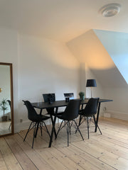 Dejlig lejlighed placeret centralt på Frederiksberg i et rart og grønt område. M Copenhagen, Denmark Central og hyggelig lejlighed på Frederiksberg Entire condo vacation rental 632331888693467522