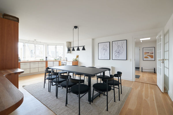 Huge family friendly penthouse with 4 bedrooms, big livingroom, big kitchen and   ★ 175 SQM Penthouse By The Lake ★ Entire rental unit vacation rental 636820596751466371