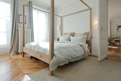Chic and Romantic Confortable Apartment In Central Paris.<br />Interior designed Paris, France Chic and Romantic 2 bedrooms quality amenities Entire rental unit vacation rental 22024262