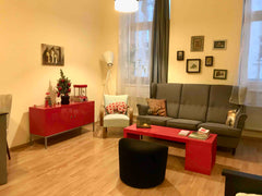 A cozy and very spacious flat located in a classical old Viennese building. <br   Cosy Apartment close to the city centre Entire rental unit vacation rental 37238769