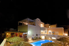 Sellada Apartments, is a small traditional - family run – complex and is situate Kamari, Greece Sellada Apartments Kamari E - 1 bedroom aprt 4 pax Room in serviced apartment vacation rental 24362622
