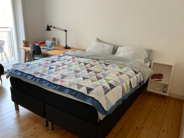 Lejligheden ligger tæt på både metro og s-tog. Afstand til Rådhuspladsen ca 4 km Frederiksberg, Denmark 3 vær. Lys Lejlighed på 3. Sal - fælles gårdhave Entire rental unit vacation rental 568553561991884418