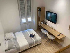 Charmant studio dans le quartier très commerçant de Montchat place ronde. Studio  Charmant studio 15 minutes gare PartDieu tram t3 Entire rental unit vacation rental 38352483