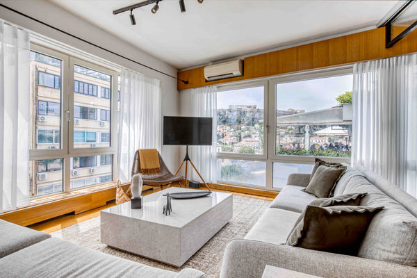 This luxurious Loft is located in the heart of the city Centre, making it the be Athens, Greece Sunny Luxury Loft,Stunning Acropolis View, Jacuzzi Entire condo vacation rental 617120700737664001