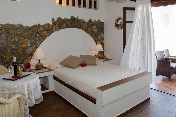 The studio for 2-4 persons is located in the picturesque village of Pachaina.Ide Pachena, Greece Niriides studios-Galateia Private room in rental unit vacation rental 16925293