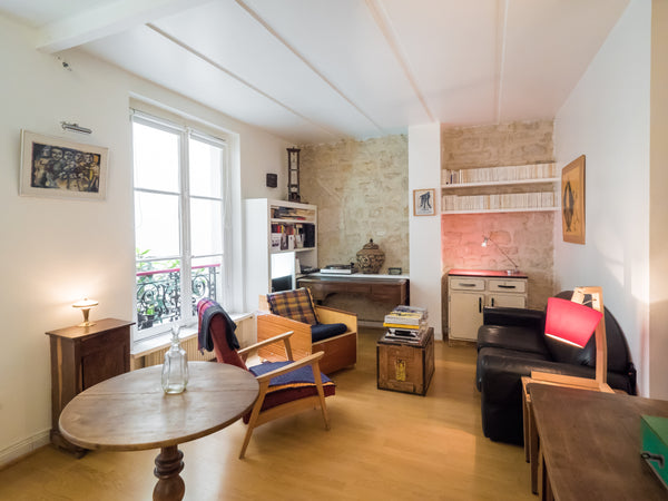 This charming fully furnished (50 sqm 560/sq) apartment is located in the heart  Paris, France Charming heart of paris Entire rental unit vacation rental 21419