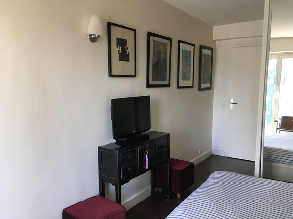 Chambre cosy dans un appartement agréable et tout équipé. Situé dans une rue tra Paris, France Chambre cosy - Idéal pour visiter Paris Private room in rental unit vacation rental 18514349