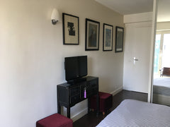 Chambre cosy dans un appartement agréable et tout équipé. Situé dans une rue tra Paris, France Chambre cosy - Idéal pour visiter Paris Private room in rental unit vacation rental 18514349