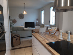 Charmante maison en pierre ensoleillée dans quartier calme avec SPA thérapeutiqu Bègles, France charme & calme Entire home vacation rental 30440153