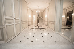 À quelques pas de l'Arc de Triomphe sur la célèbre et prestigieuse avenue Foch.  Hong Kong Prestigieux Appartement Parisien Entire rental unit vacation rental 17864997